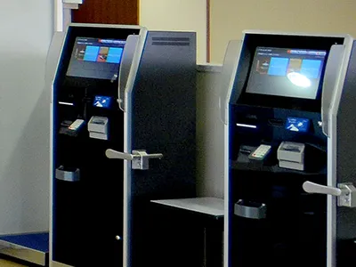 Automatic fare adjustment machine